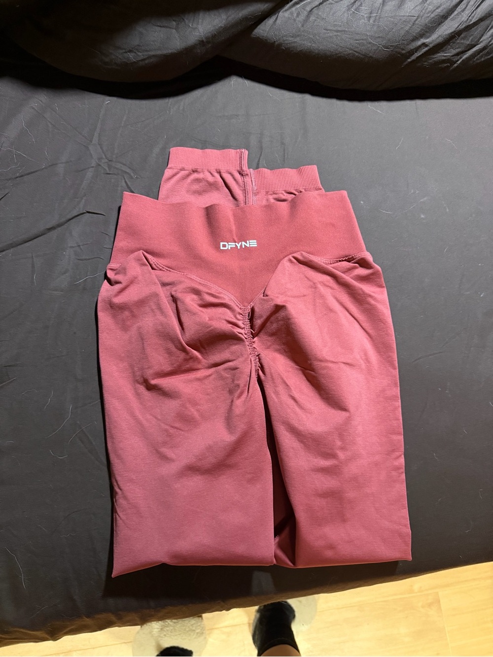 DFYNE Defy Raspberry Leggings